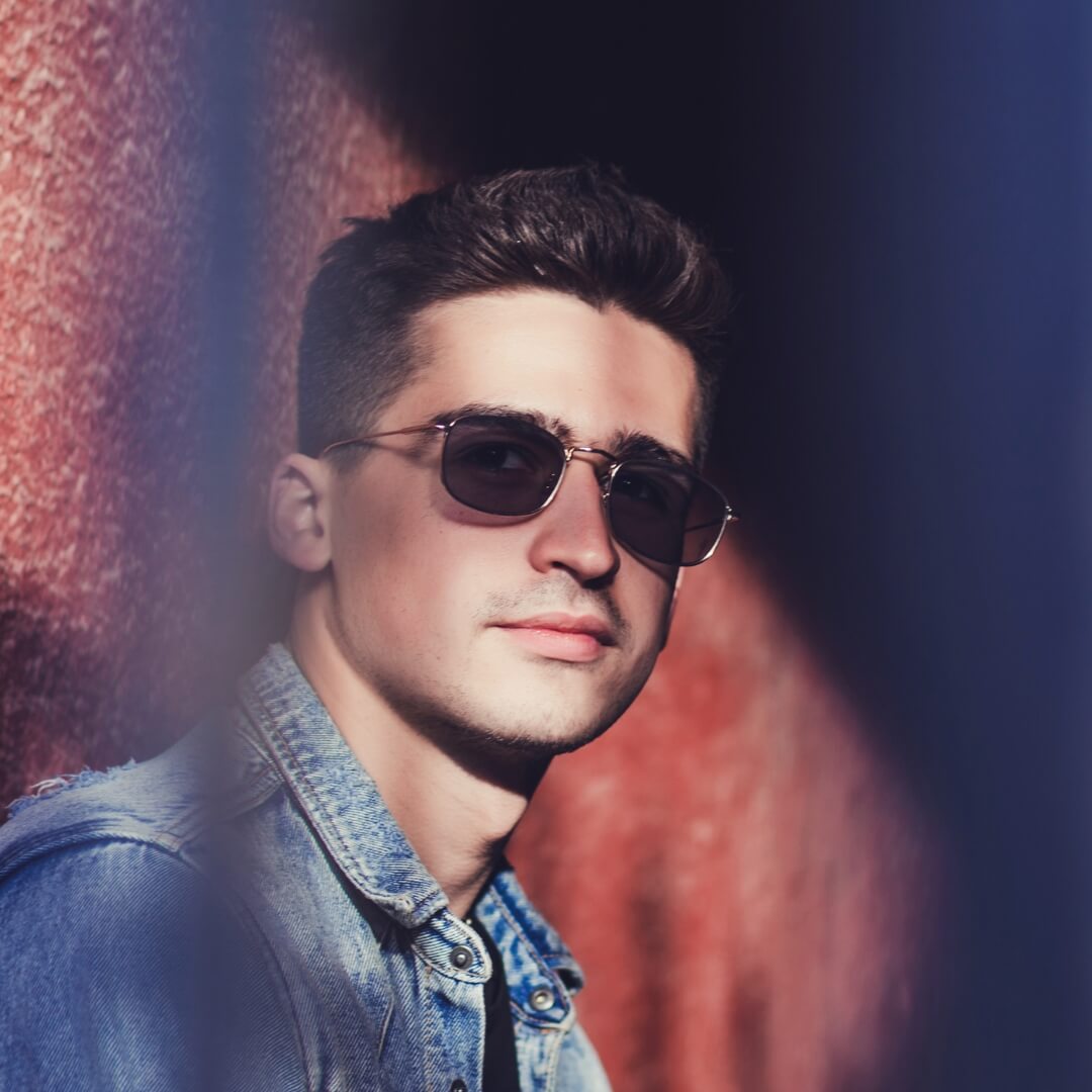 Shop Men's Designer Sunglasses Collection at Gadgets Online NZ - Ray-Ban, Oakley, Gucci & More